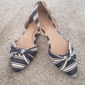 Pointed toe flats